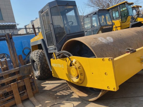 ボマグ Bomag road roller 217D