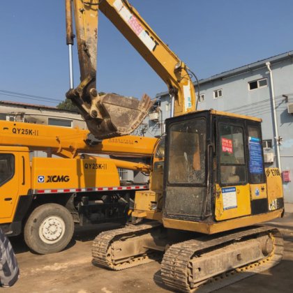 Cat E70b 迷你挖掘机