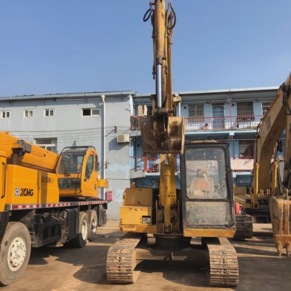 Cat E70b 迷你挖掘机