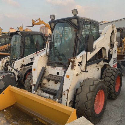 高品质、保养良好的山猫 S300 二手装载机出售