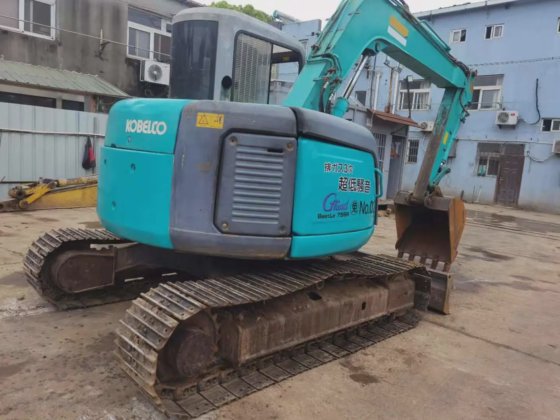 Kobelco SK75
