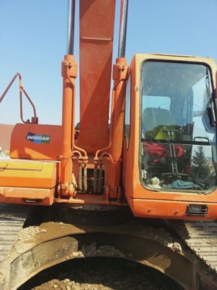 2016 Daewoo dh225lc-7