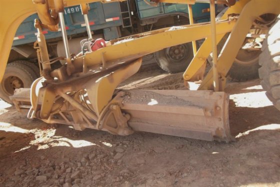 2006 Komatsu GD625A-1