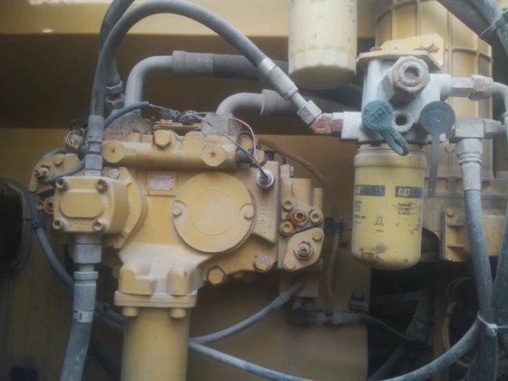 2017 Crawler Excavator 325DL