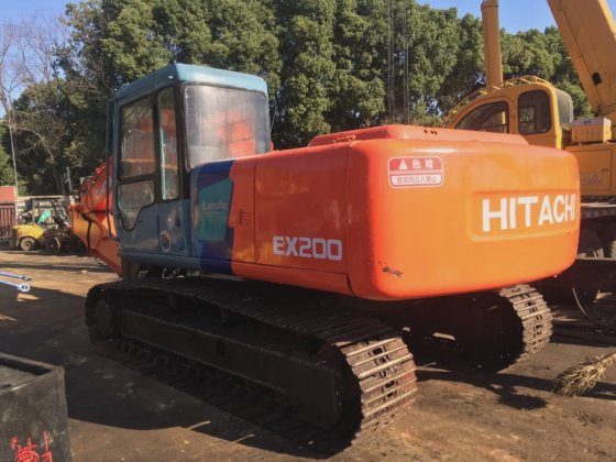 HITACHI EX200-3