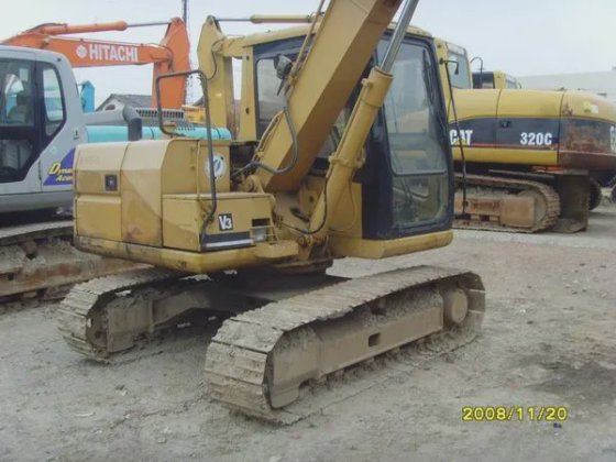 Cat 307b 重型设备挖掘机，操作重量 6500 千克，配备三菱发动机