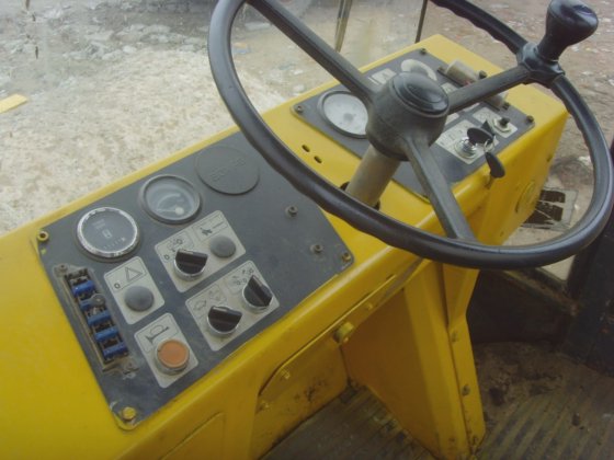 ボマグ BOMAG BW217D