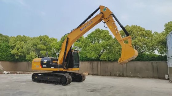 Caterpillar 社 CAT 320D