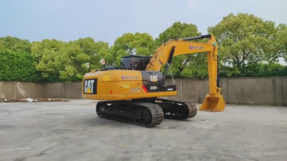 Caterpillar 社 CAT 320D