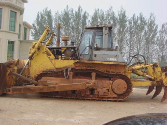 Komatsu D155A-3 bulldozer