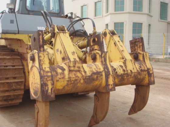 Komatsu D155A-3 bulldozer