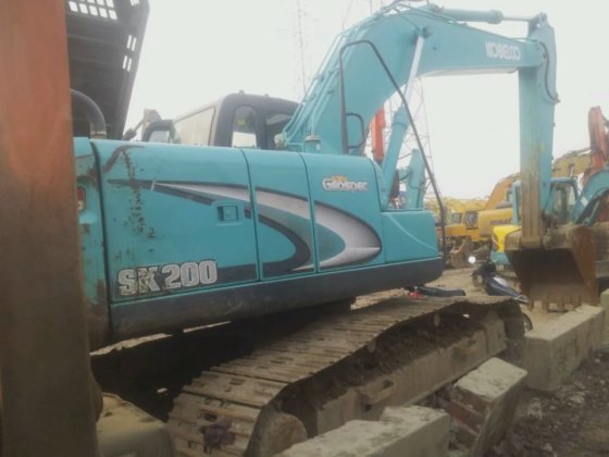 kobelco SK200-8