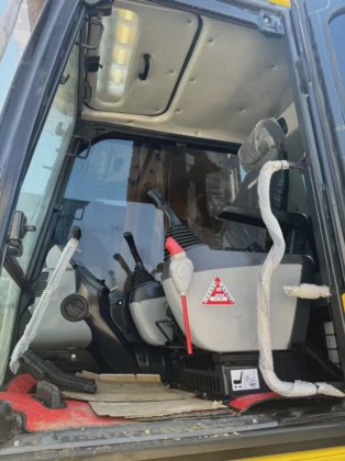 日本原装二手 PC200-8 挖掘机 20 吨挖掘履带式液压挖掘机