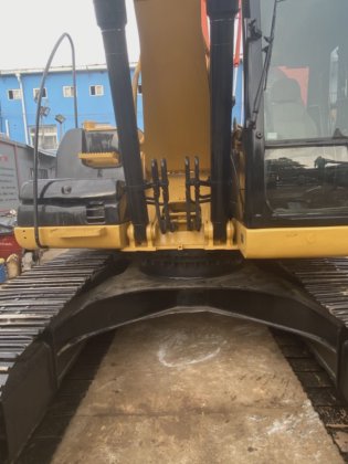 供应价格便宜质量上乘的 20 吨重型 320d 挖掘机混凝土搅拌机工程挖掘机二手