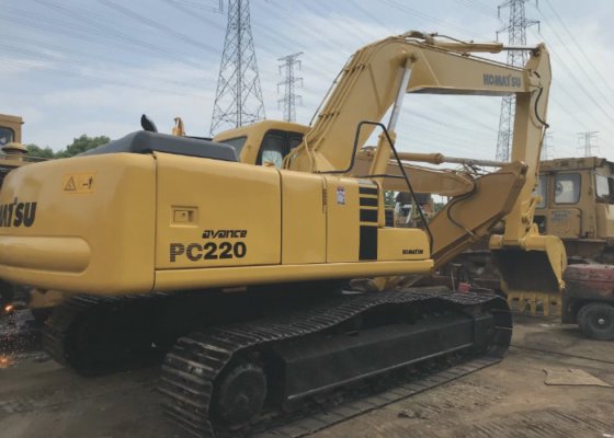 Komatsu PC220-6