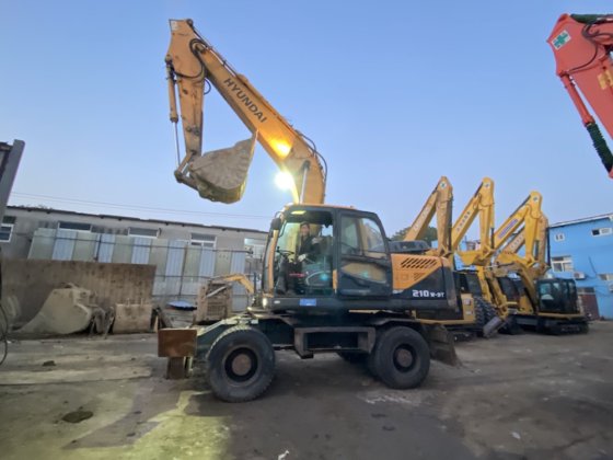 Hyundai R210w-9