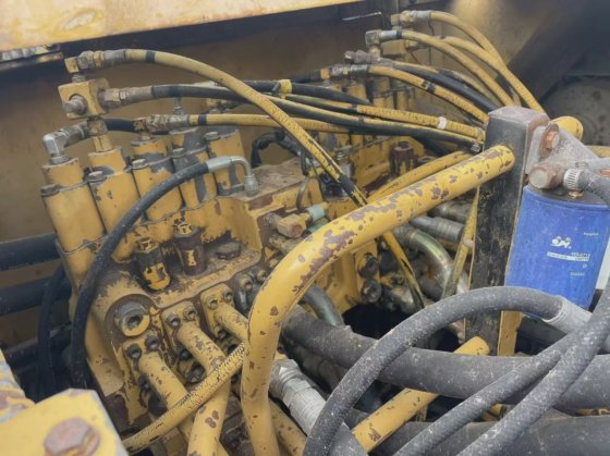 caterpillar CAT 320B