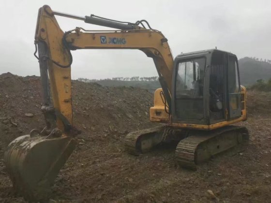 性能好、价格低的小型 Ex80 履带式挖掘机