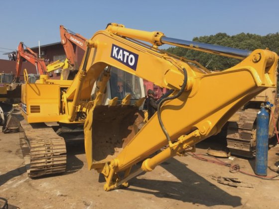 2014 kato 450 Excavators