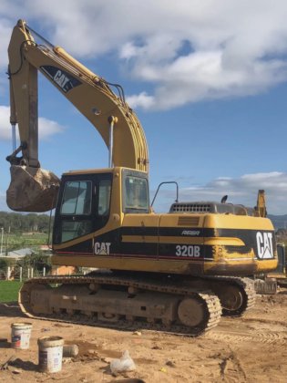 CATERPILLAR CAT 320B
