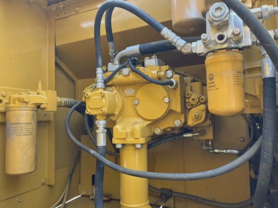 Caterpillar 社 Cat 330d