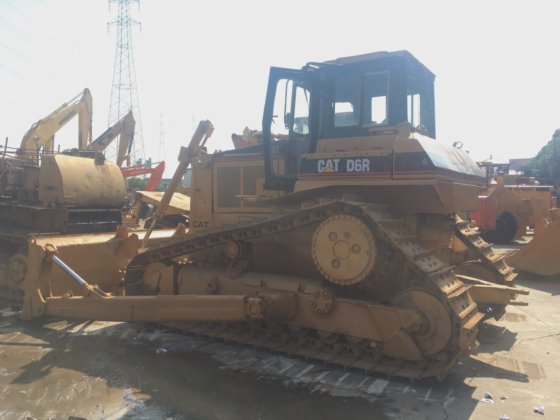 Caterpillar 社 Cat D6r