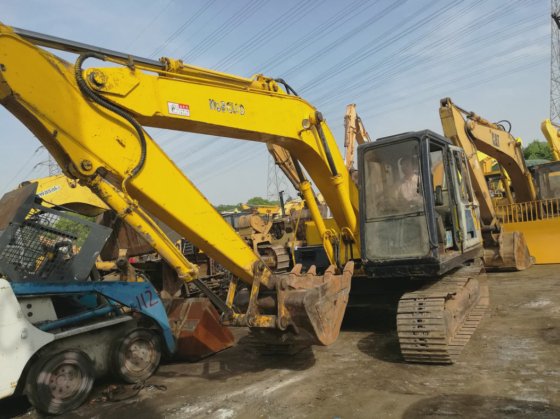 1999 Kobelco SK045
