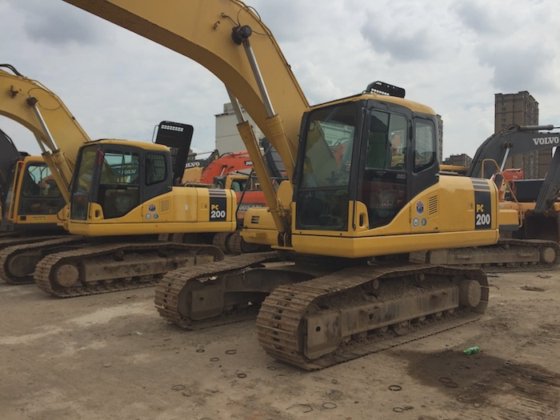 Caterpillar Komatsu PC200-7