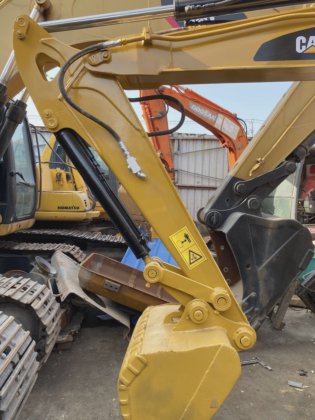 Caterpillar 社 Cat 306D