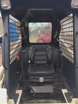 優れた作業状態の中古ボブキャットスキッドステアローダーS130を手頃な価格で販売中。セカンドハンドのボブキャットスキッドステアローダーS18