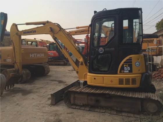 Gebrauchter Komatsu MIDI Bagger Nini