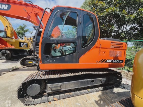 doosan DX140LC