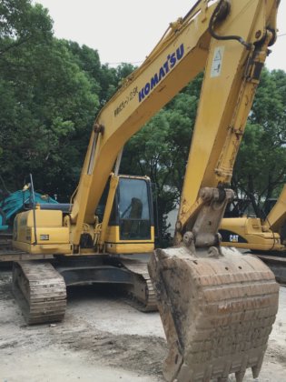 日本新到二手小松 PC400 PC450LC-7 PC200-8 高功率履带式挖掘机现货