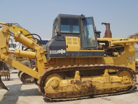 Komatsu D155A-2