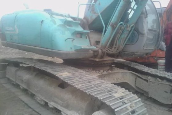 Kobelco SK200