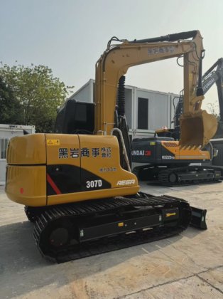 Caterpillar 社 CAT 307D
