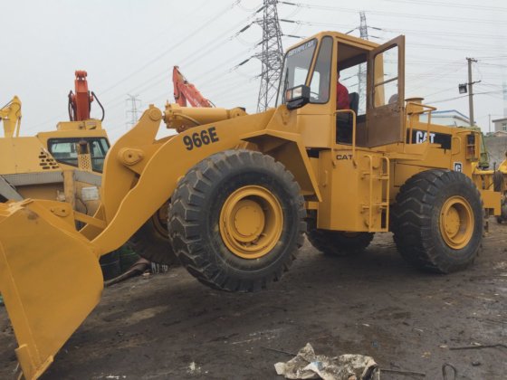 CAT 卡特彼勒 966E 轮式装载机