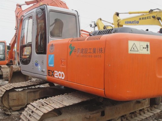 2015 Hitachi EX200-5