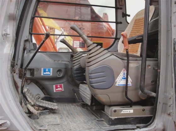 2015 Hitachi EX200-5