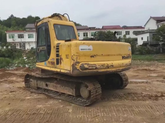 Komatsu PC130-6