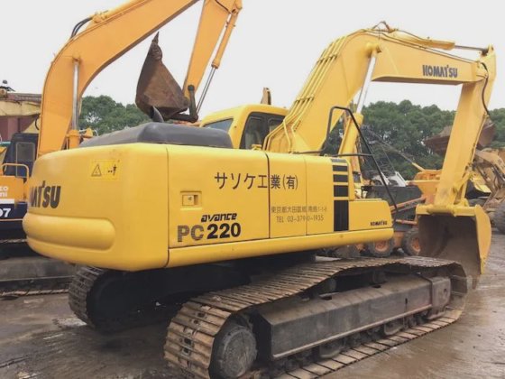 Komatsu PC220-6
