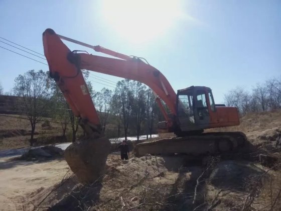 2018 Hitachi Ex330