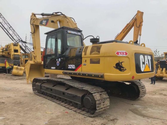 2016 CAT erpillar 325DL