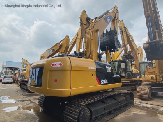 CAT 320D