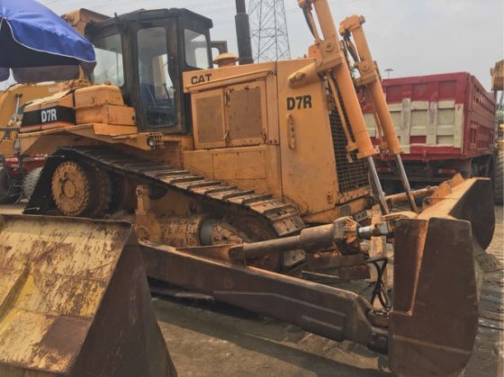 CAT D7R