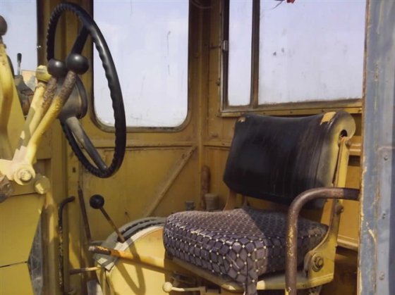 2016 Komatsu GD605-1