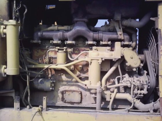 2016 Komatsu GD605-1