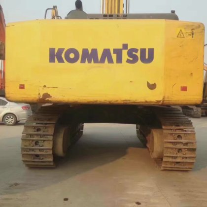 Komatsu PC650LC