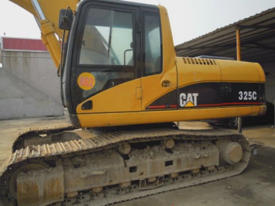 Caterpillar 社 CAT325C
