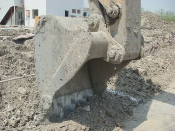 中古の猫325b掘削機 オリジナル 良好な状態で販売中